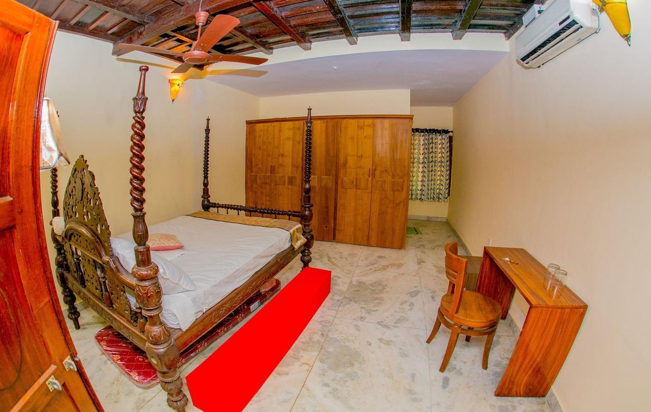 Trium Heritage Villa Chengannur Bagian luar foto